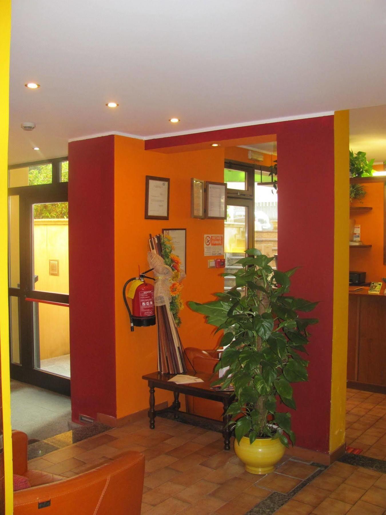 Giardino Hotel 2*